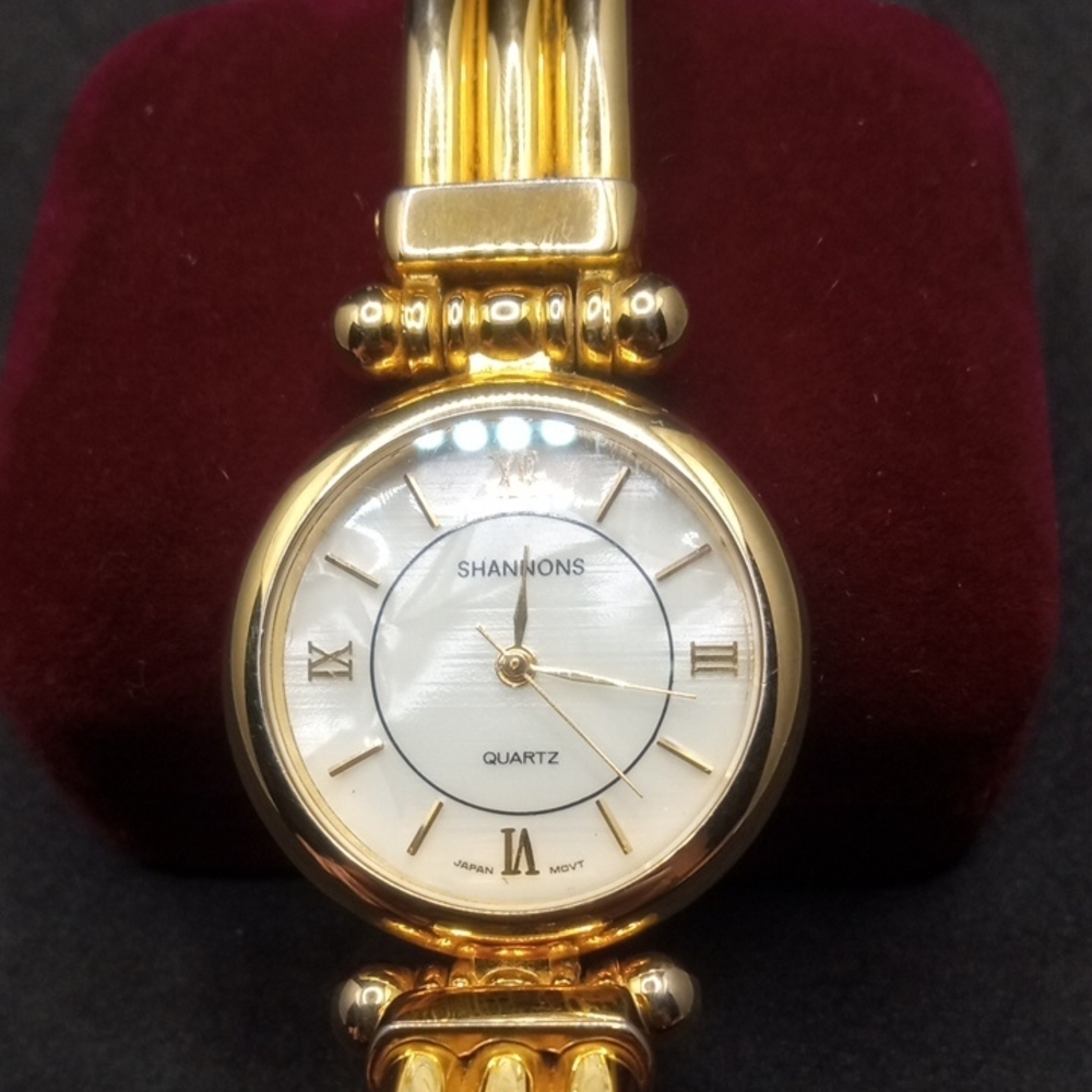 Shannons Gold Tone Women's Quartz Watch Untested